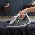 Żelazko parowe, ceramiczna stopa 2600 W, 5 funkcji prasowania AD5051